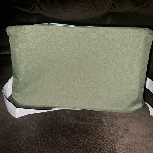 New Balance Duffel Bag, Core Performance Small Carry On Travel Gym Bag - Picture 3 of 9